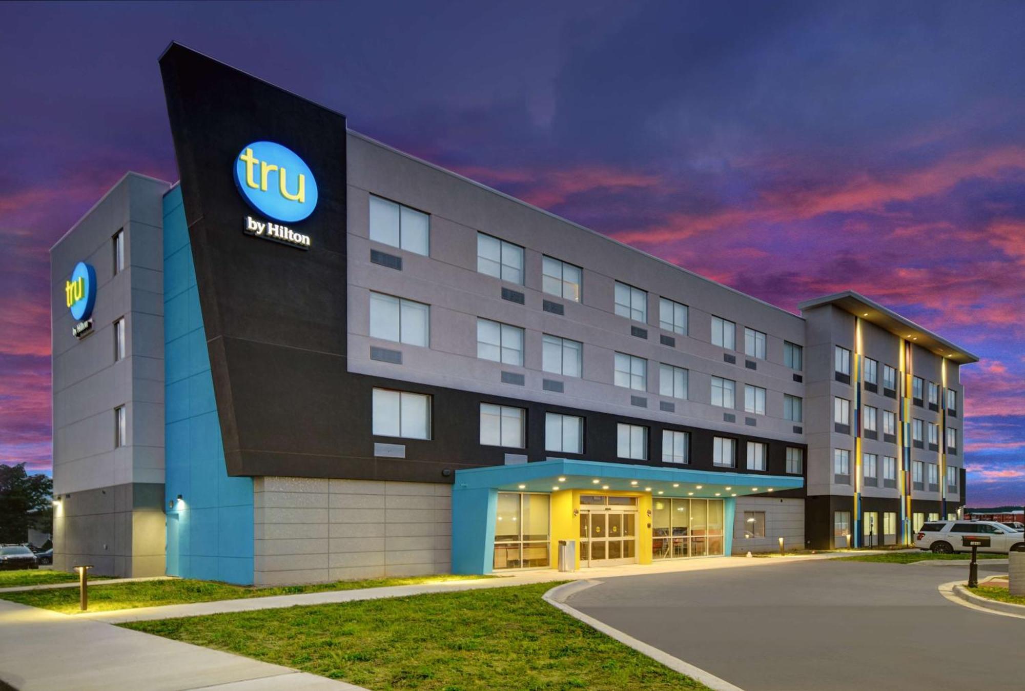 Tru By Hilton Gaylord, Mi Hotel Exterior photo