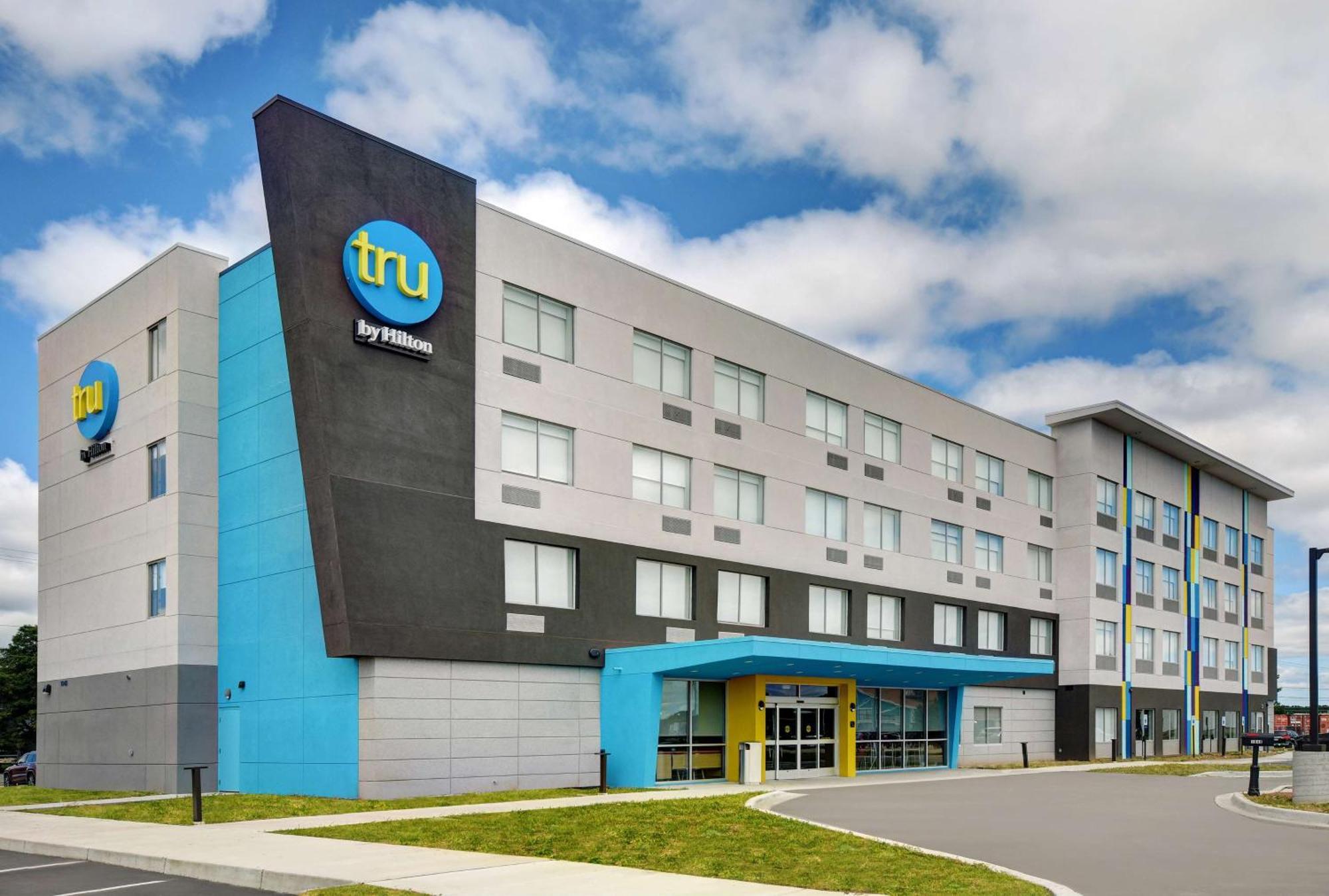 Tru By Hilton Gaylord, Mi Hotel Exterior photo